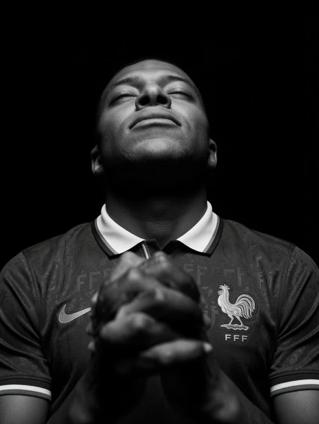 Me praying that France would lock in during the first half of the game. FRANCE vs England – Image